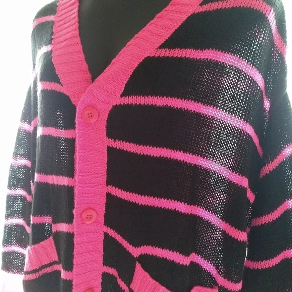 LULA Roe Lucille Sweater NWT - Picture 2 of 10